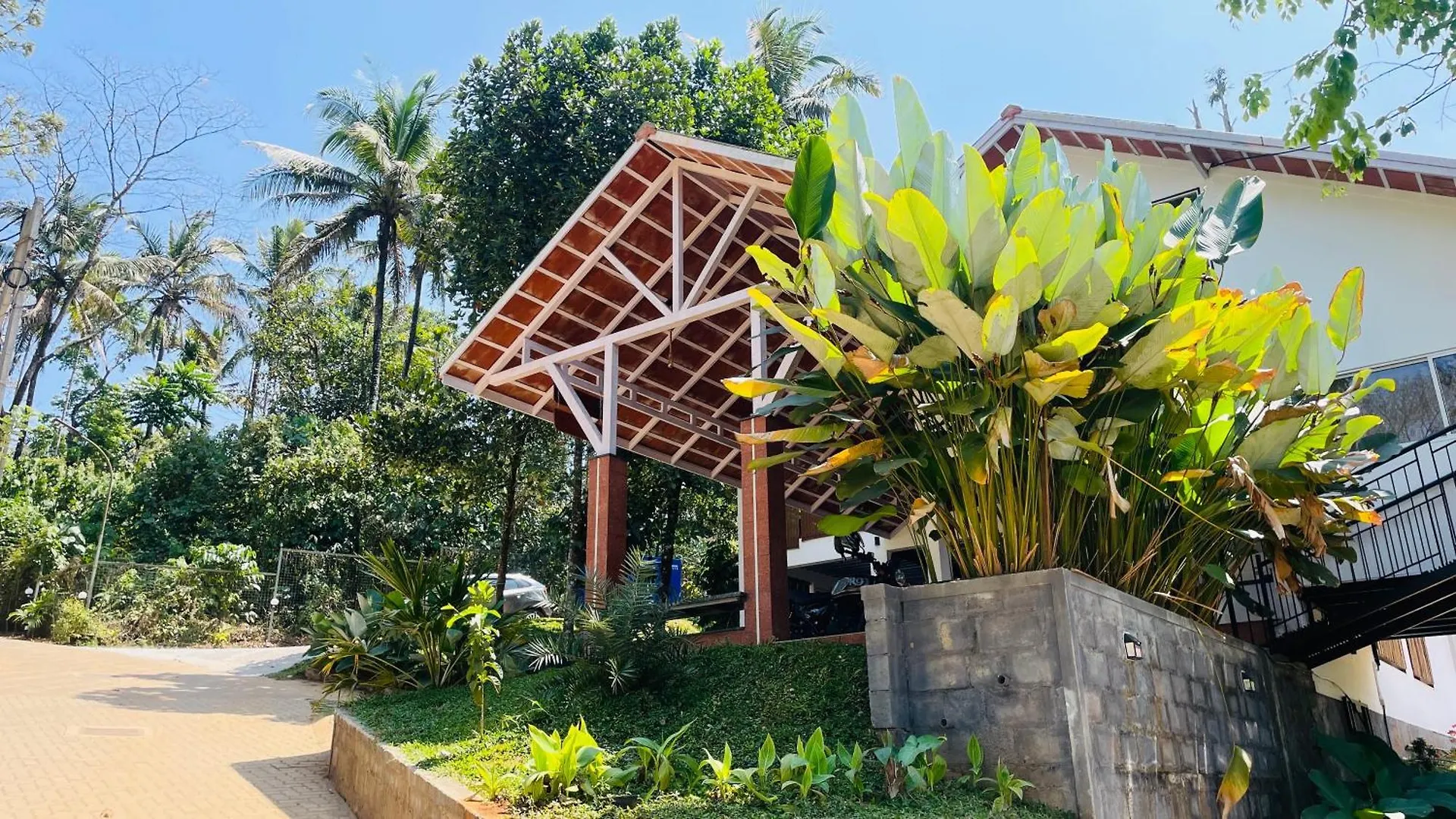 Monarda Resort Padinjarathara