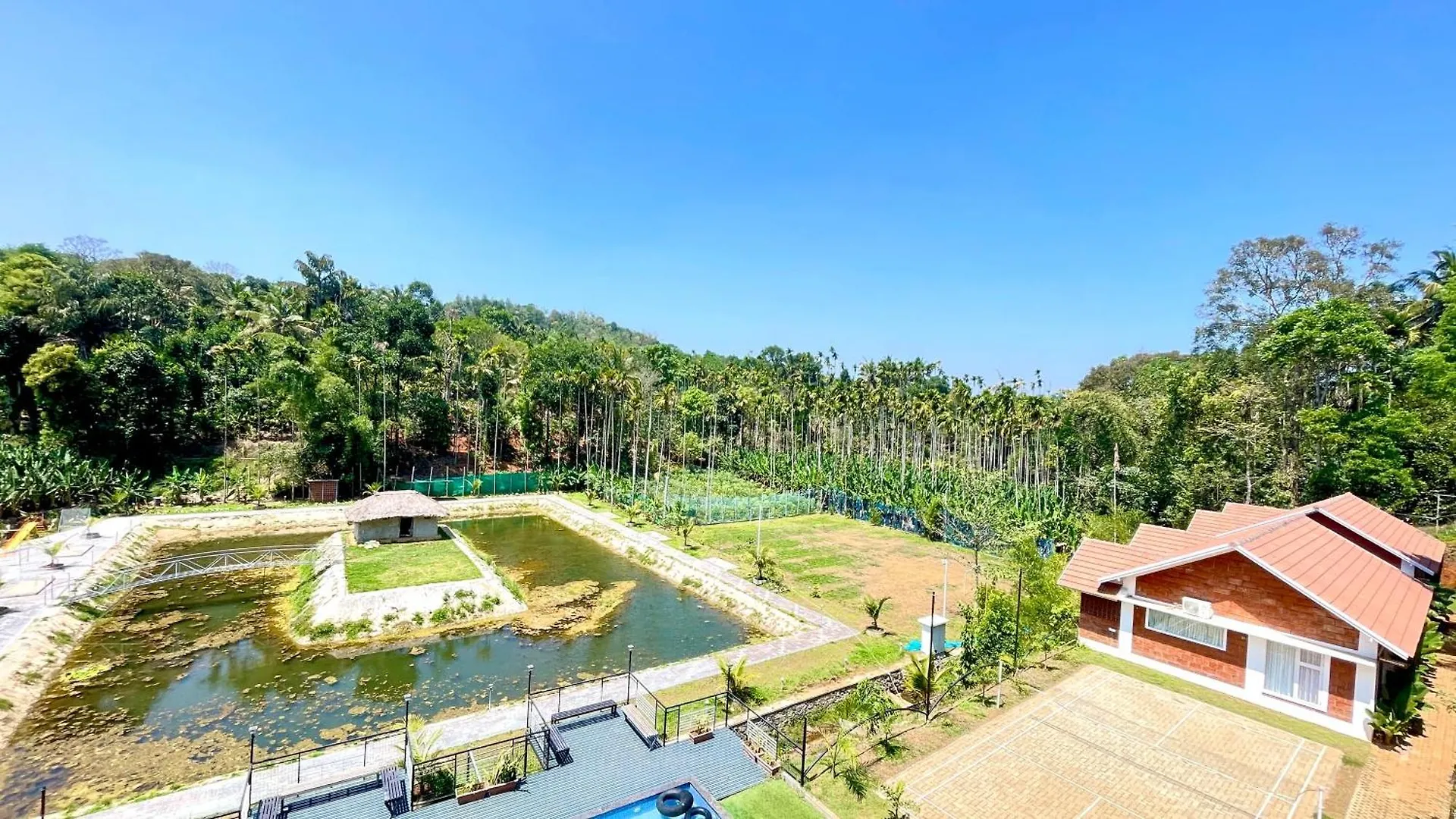 Monarda Resort Padinjarathara