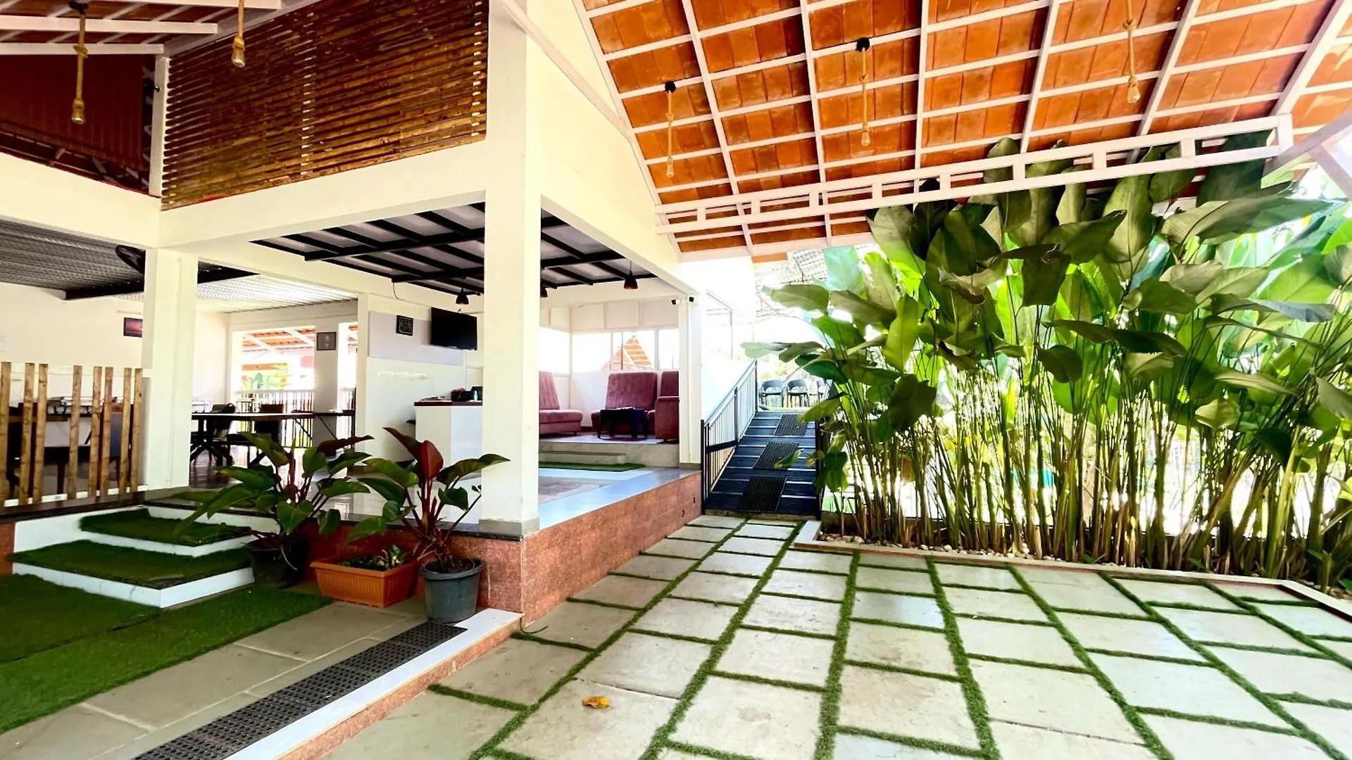 Monarda Resort Padinjarathara