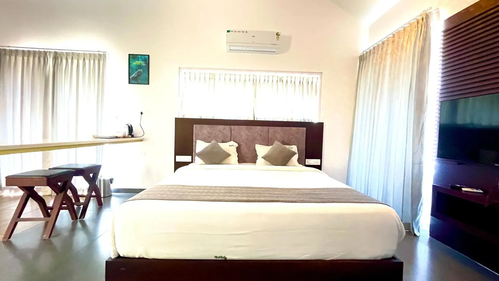 Monarda Resort Padinjarathara